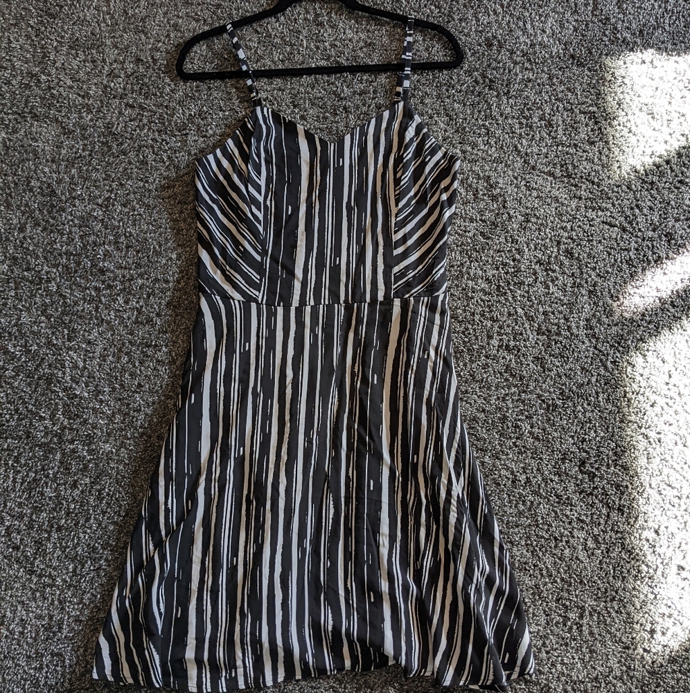 Apt 9 Black and White Sundress Large (3 for $20)